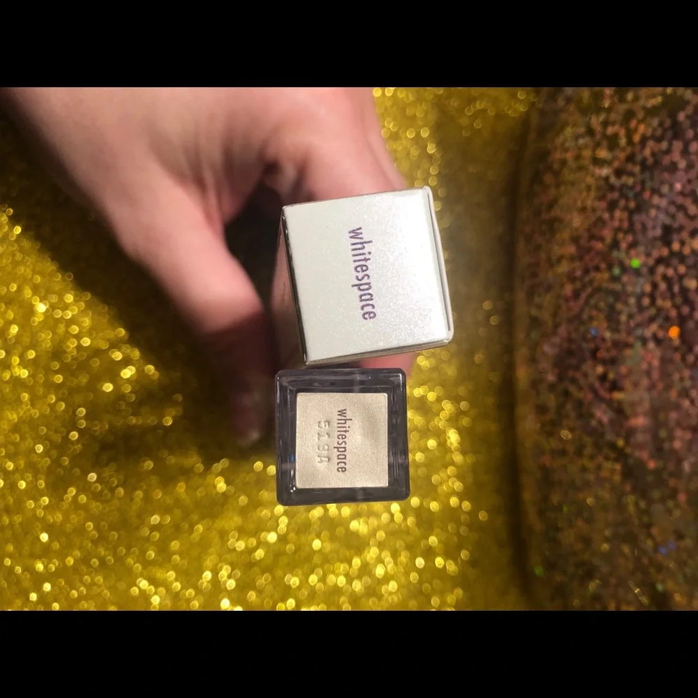 BNIB! Stila Beauty Boss Lip Gloss in Whitespace 👄